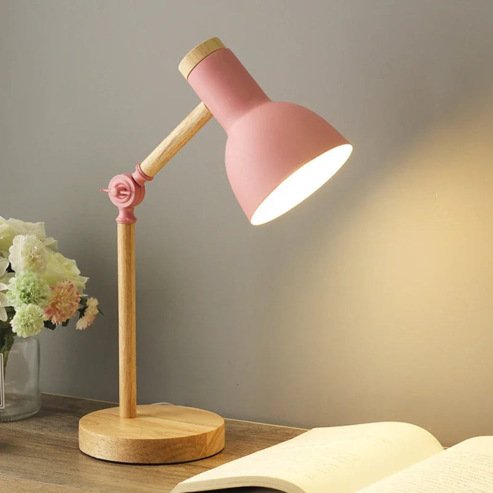 Adjustable Wooden Table Lamp – Natural Elegance Meets Modern Functionality