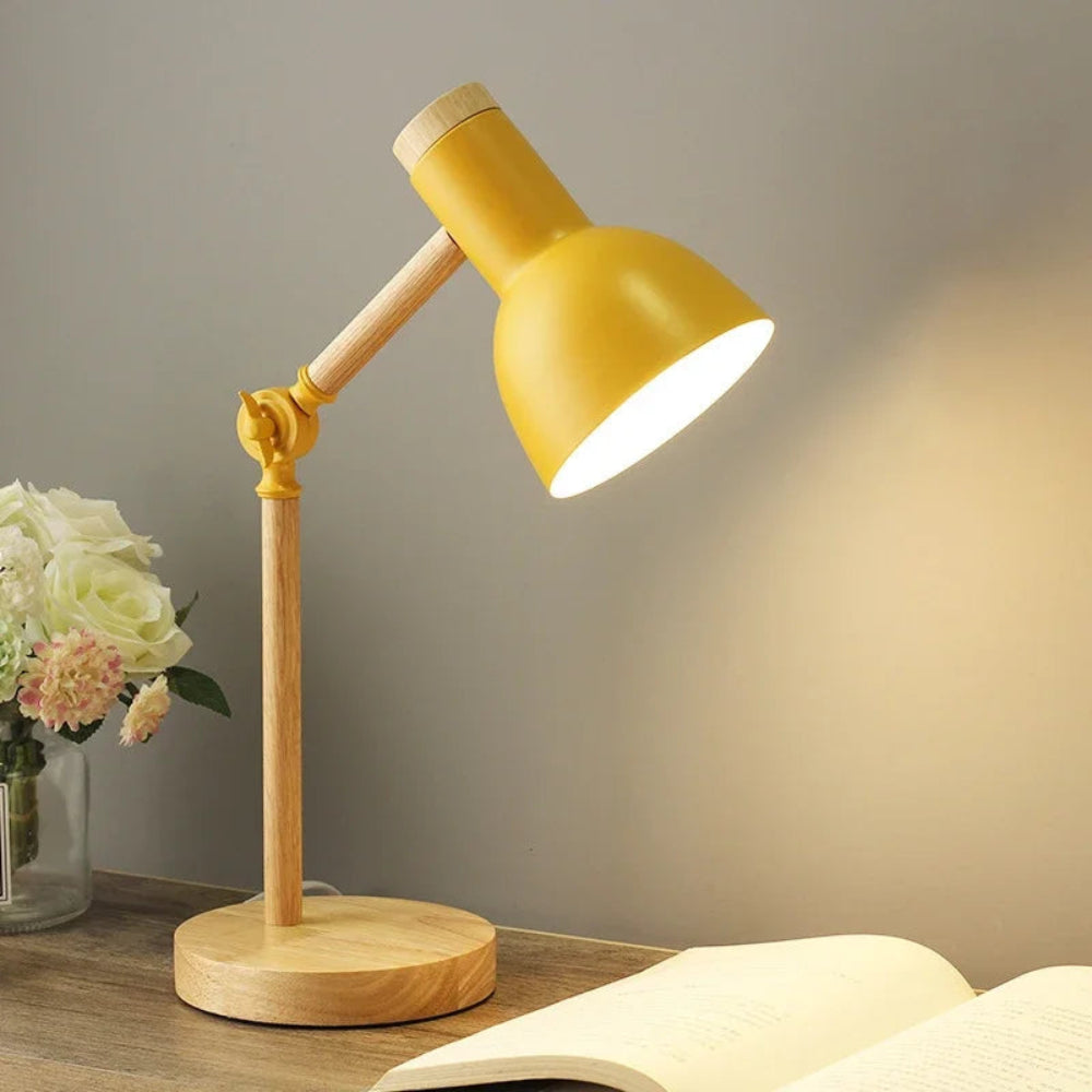 Adjustable Wooden Table Lamp – Natural Elegance Meets Modern Functionality