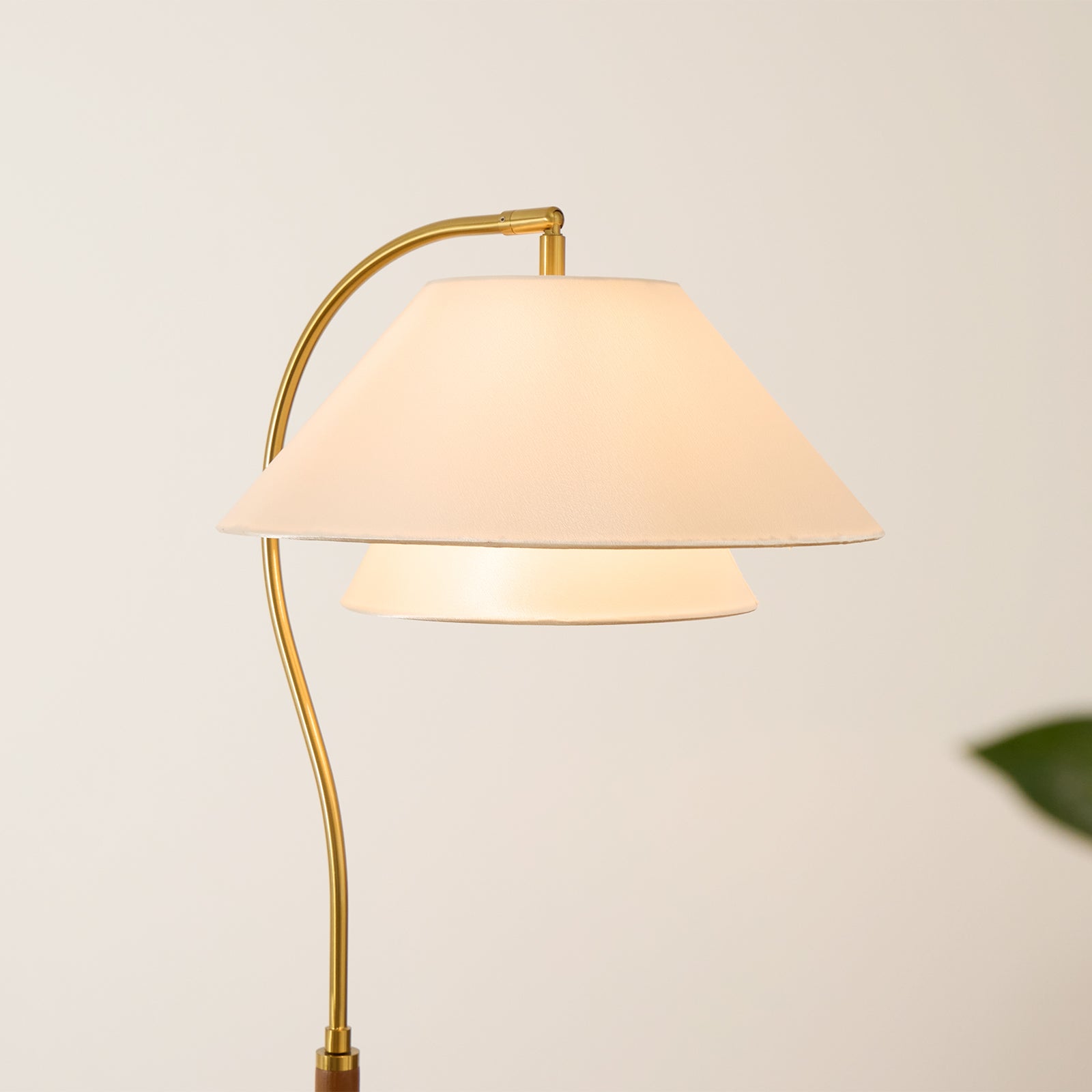 Aria Floor Lamp