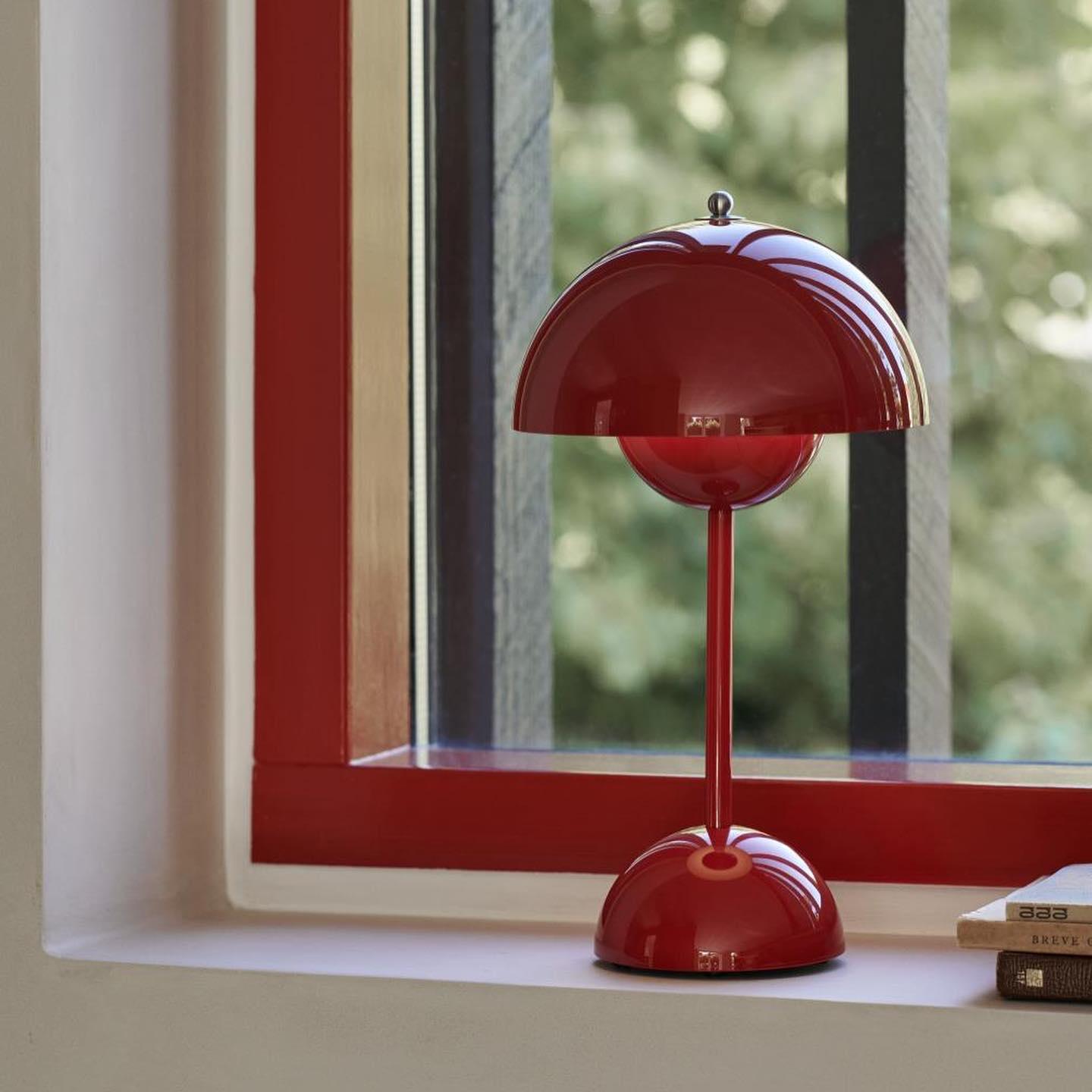 Halo Portable Table Lamp