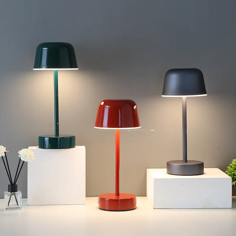 Artistic Pulse Flare Table Lamp – Modern Home Lighting